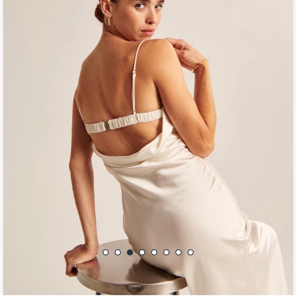 NWT Abercrombie & Fitch Satin cowl back dress in white size Large